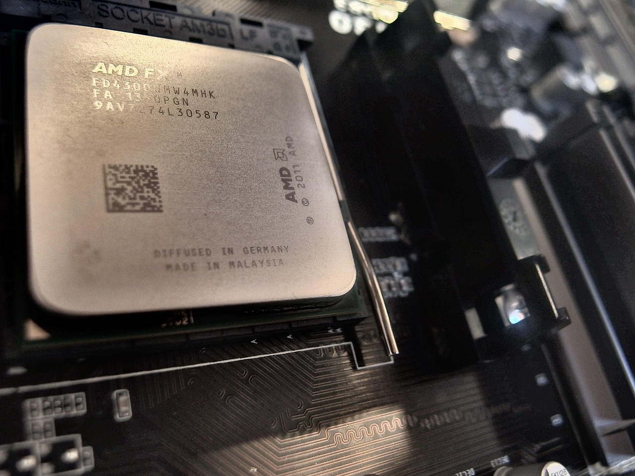 découvrez la puissance des processeurs amd ryzen, conçus pour offrir des performances exceptionnelles, que ce soit pour le gaming, le travail créatif ou le multitâche. optimisez votre expérience informatique avec une technologie avancée et une efficacité énergétique remarquable.