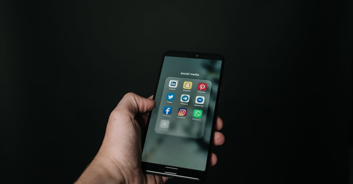 découvrez l'univers des réseaux sans fil, une technologie moderne permettant une connexion internet rapide et stable sans l'encombrement des câbles. apprenez-en plus sur leurs avantages, leurs types et comment optimiser votre réseau pour une performance optimale.