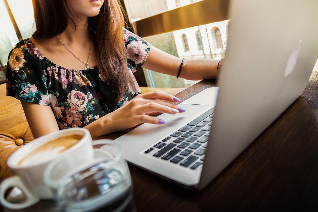 découvrez comment les technologies numériques révolutionnent l'agriculture moderne en améliorant la productivité, la durabilité et la gestion des ressources.