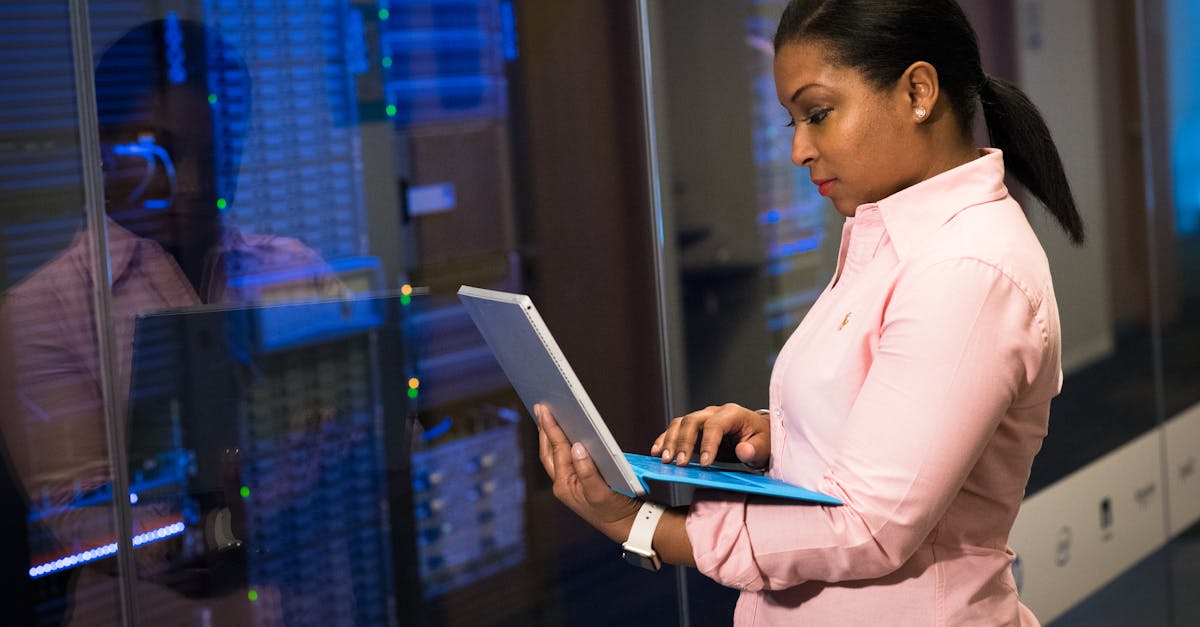surveillez en temps réel la performance de vos serveurs avec des outils de server monitoring : détectez les pannes, optimisez la disponibilité et assurez la sécurité de votre infrastructure informatique.