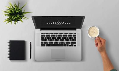 Ce nouvel ordinateur portable à triple écran révolutionne l’univers des technologies et met la concurrence à l’épreuve